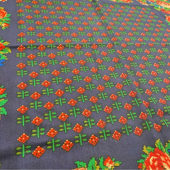 Vintage *Club 7 Echo* Scarf/Shawl/Wrap 100% Wool Made in Japan - Picture 8 of 9